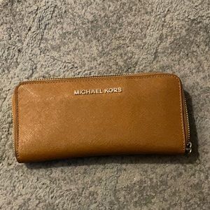 Women’s Michael Kors wallet